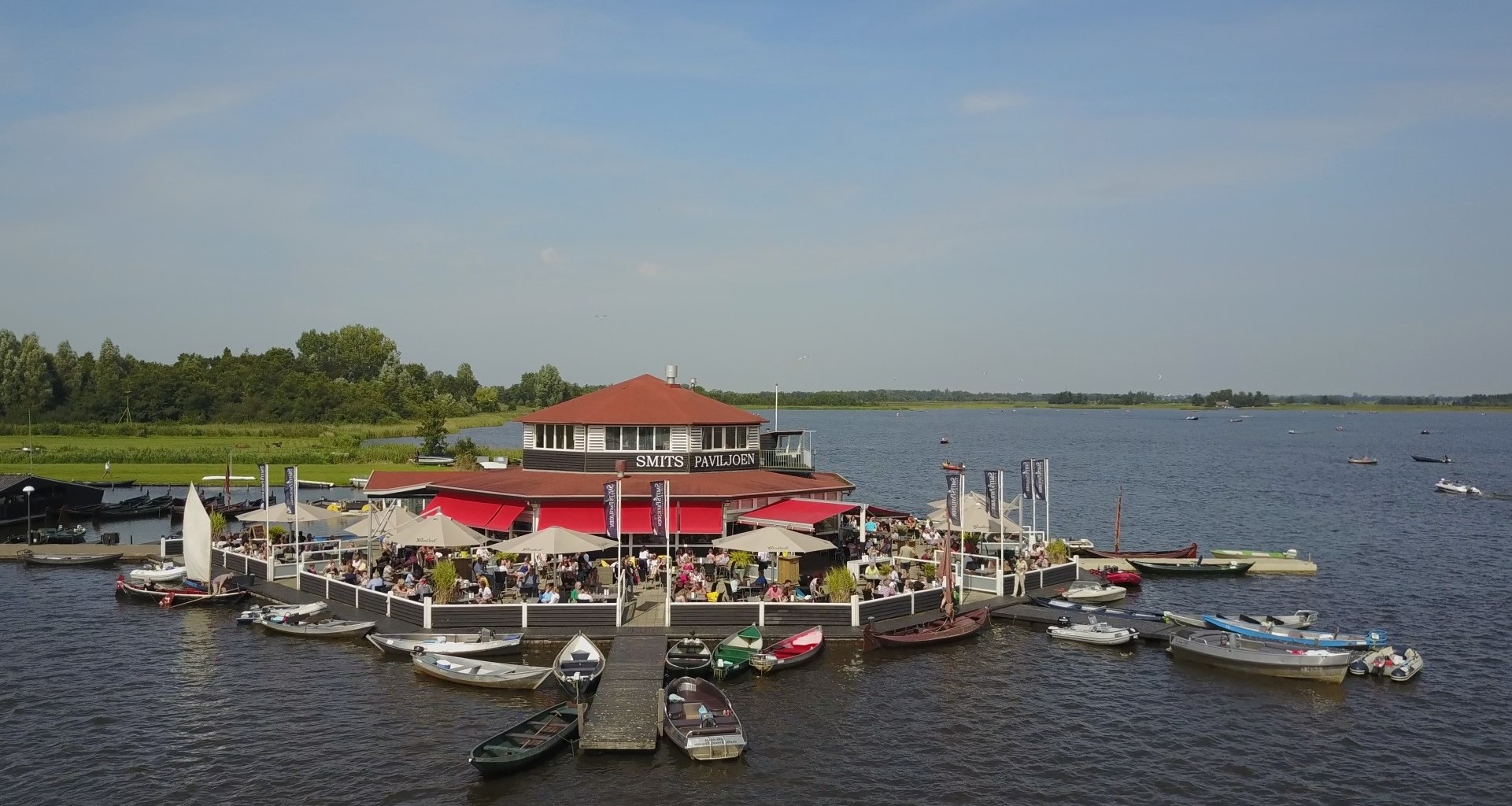 The only panoramic terrace in Giethoorn