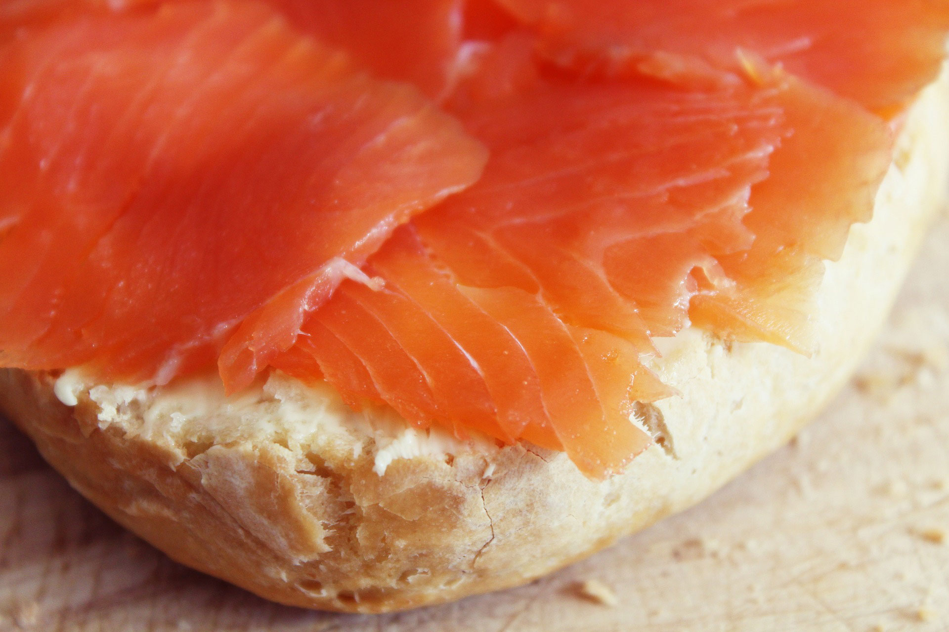 Lunch broodje gerookte zalm