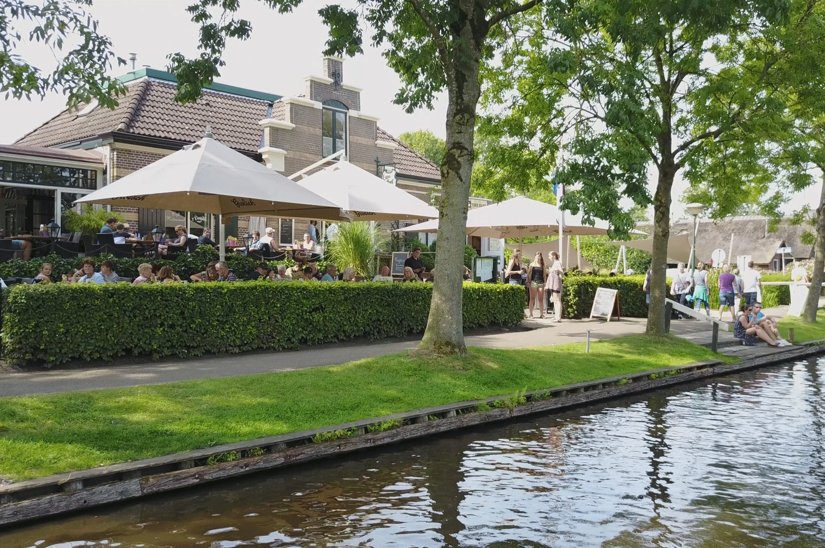 Gezellig terras Giethoorn